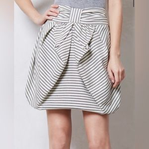 Eva Franco Anthropologie bubble mini skirt. Grey and White/cream